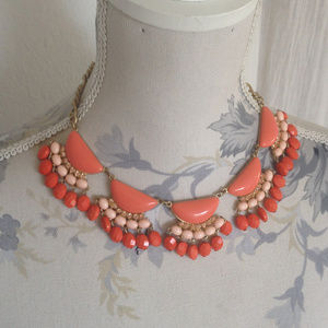 Chunky Statement Necklacke - Coral